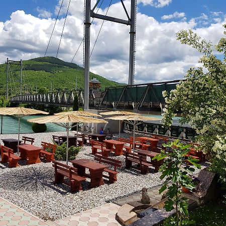 Pansion Basa Otel Ustikolina Dış mekan fotoğraf