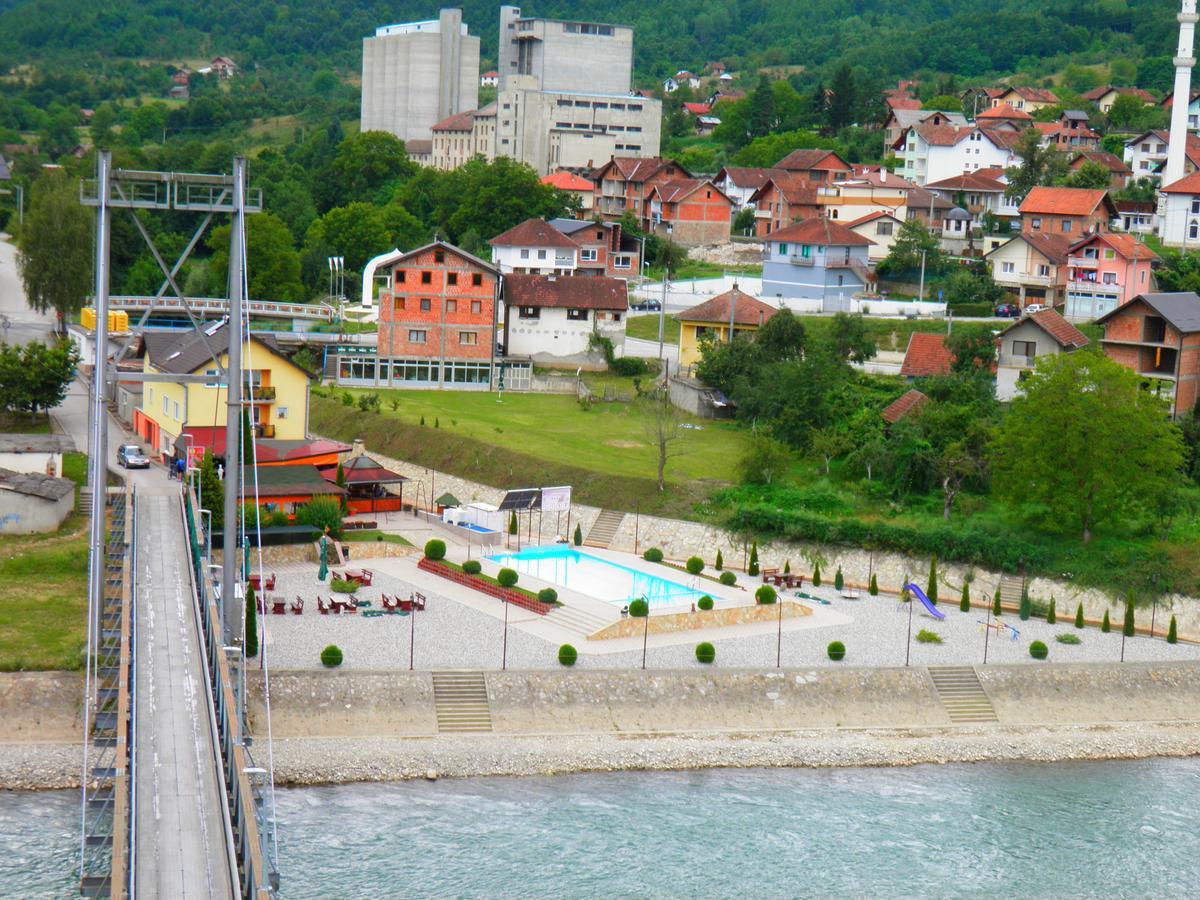 Pansion Basa Otel Ustikolina Dış mekan fotoğraf
