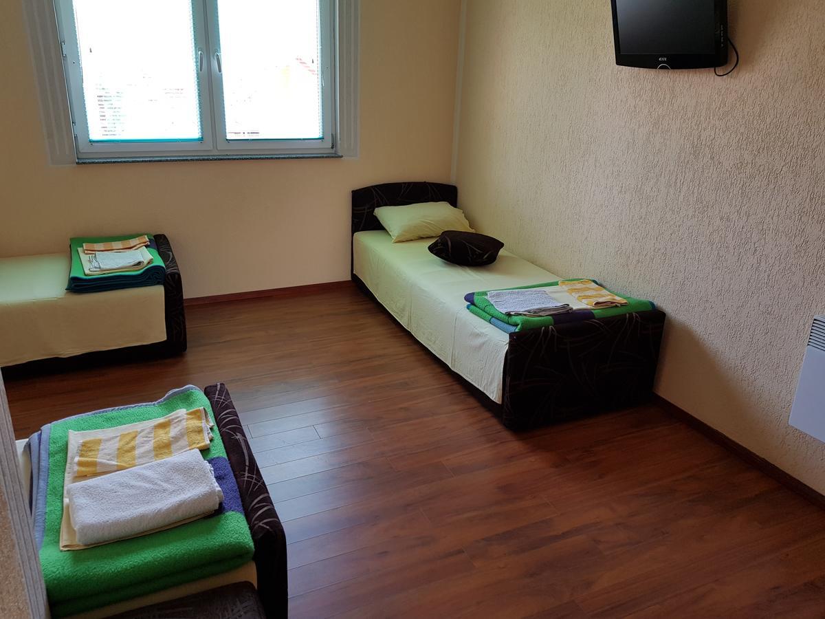 Pansion Basa Otel Ustikolina Dış mekan fotoğraf