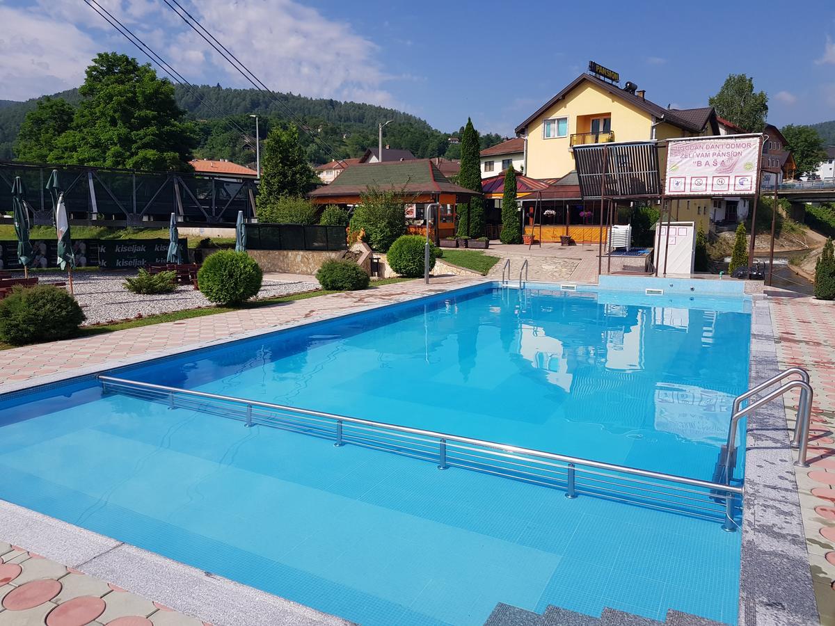 Pansion Basa Otel Ustikolina Dış mekan fotoğraf
